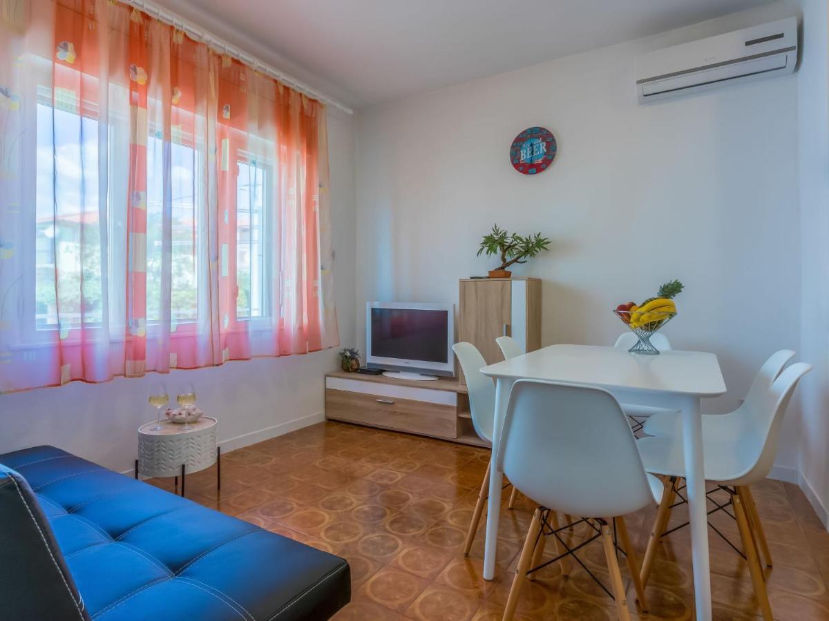 Apartment Tea By Interhome Novi Vinodolski Exteriér fotografie